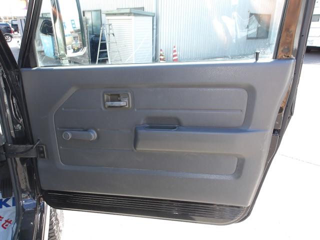 ジムニー ランドベンチャー　最終型　リビルトエンジン搭載　全塗装済み　リフトアップ　新品ＴＯＹＯ製Ｒ／Ｔタイヤ　新品シートカバー　社外前後バンパー　タンクガード　アルミホイール　フロントグリル　純正ＡＢＳ　ナルディーステアリング（44枚目）