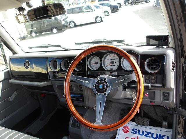 ジムニー ランドベンチャー　最終型　リビルトエンジン搭載　全塗装済み　リフトアップ　新品ＴＯＹＯ製Ｒ／Ｔタイヤ　新品シートカバー　社外前後バンパー　タンクガード　アルミホイール　フロントグリル　純正ＡＢＳ　ナルディーステアリング（45枚目）