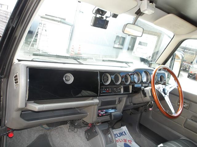 ジムニー ランドベンチャー　最終型　リビルトエンジン搭載　全塗装済み　リフトアップ　新品ＴＯＹＯ製Ｒ／Ｔタイヤ　新品シートカバー　社外前後バンパー　タンクガード　アルミホイール　フロントグリル　純正ＡＢＳ　ナルディーステアリング（46枚目）