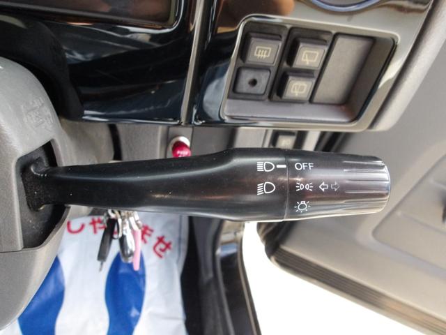 ジムニー ランドベンチャー　最終型　リビルトエンジン搭載　全塗装済み　リフトアップ　新品ＴＯＹＯ製Ｒ／Ｔタイヤ　新品シートカバー　社外前後バンパー　タンクガード　アルミホイール　フロントグリル　純正ＡＢＳ　ナルディーステアリング（48枚目）