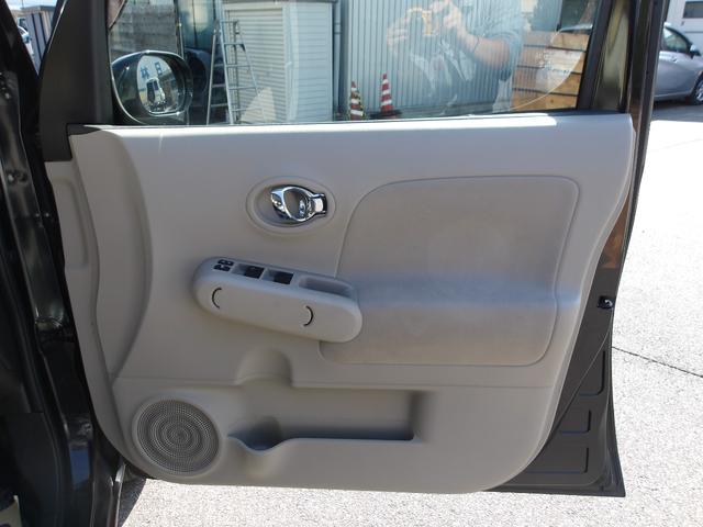 キューブ 15G フルセグナビ ETC 1オーナー 禁煙車 純正HIDヘッドライト アルミホイール インテリキー フロアマット ドアバイザー CVT オートエアコン(39枚目)