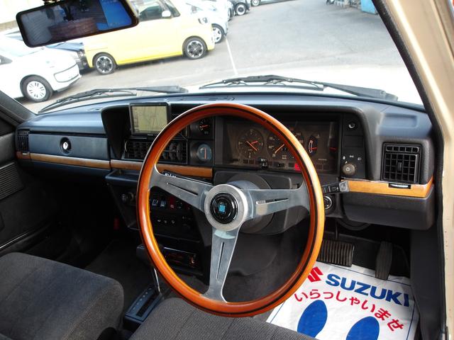 240ワゴン 240GLワゴン 全塗装済み色替え車両 リアスモールウィンドウ ナルディーウッドステアリング ETC エアコン パワステ(41枚目)