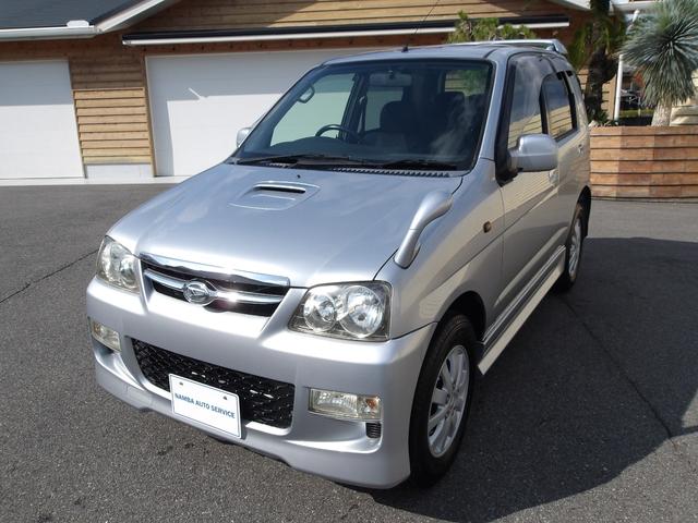 テリオスキッド カスタムＬ　４ＷＤ　ターボ　リアスポイラー　キーレスキー　プライバシーガラス　フロアマット　ドアバイザー　電動（6枚目）