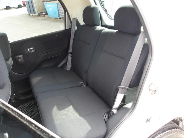 テリオスキッド カスタムＬ　４ＷＤ　ターボ　リアスポイラー　キーレスキー　プライバシーガラス　フロアマット　ドアバイザー　電動（12枚目）