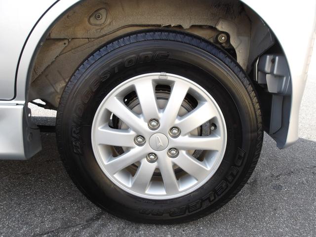 テリオスキッド カスタムＬ　４ＷＤ　ターボ　リアスポイラー　キーレスキー　プライバシーガラス　フロアマット　ドアバイザー　電動（22枚目）