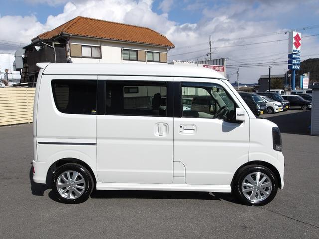エブリイワゴン PZターボ ハイルーフ 4WD 現行型 届出済未使用車 電動スライドドア LEDヘッドライト スマートキー2本 USBポート 革巻きステアリング(4枚目)