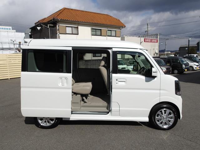 エブリイワゴン PZターボ ハイルーフ 4WD 現行型 届出済未使用車 電動スライドドア LEDヘッドライト スマートキー2本 USBポート 革巻きステアリング(37枚目)