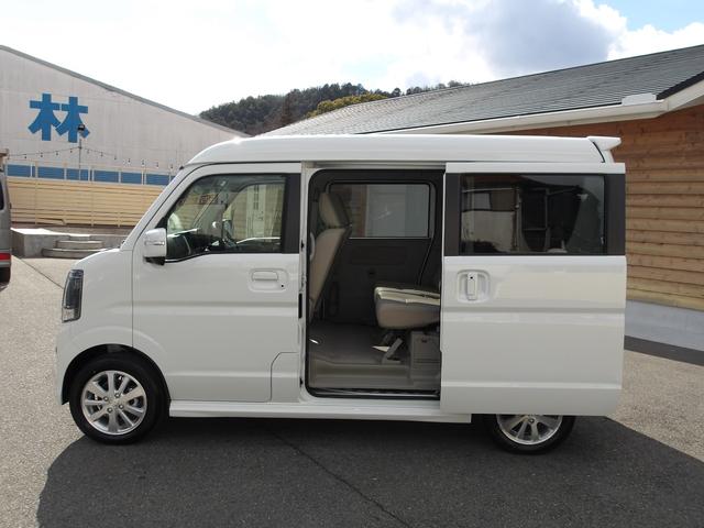 エブリイワゴン PZターボ ハイルーフ 4WD 現行型 届出済未使用車 電動スライドドア LEDヘッドライト スマートキー2本 USBポート 革巻きステアリング(38枚目)
