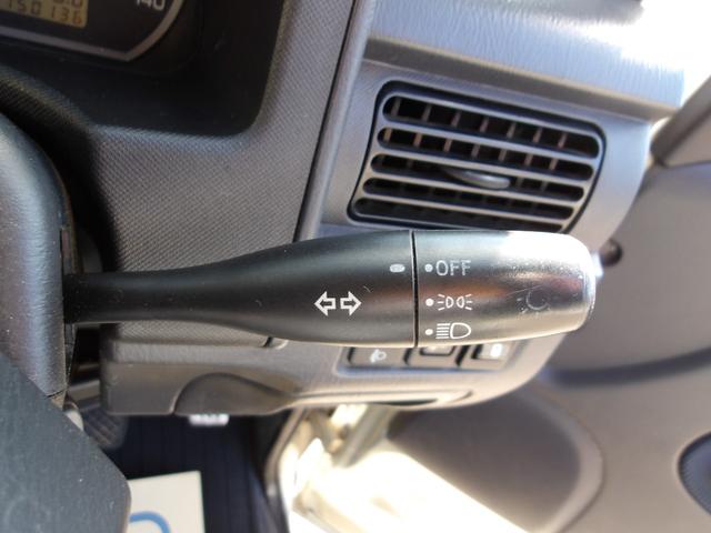 サンバーバン ディアス　スーパーチャージャー　４ＷＤ　最終型　純正オプションフォグライト　純正地デジナビ　キーレスキー　リアヒーター　両側スライドドア　プライバシーガラス　Ｗエアバック　ＡＢＳ（46枚目）