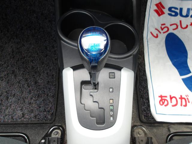 アクア Ｓ　フルセグナビ　バックカメラ　ＥＴＣ　１オーナー　禁煙車　ＬＥＤヘッドライト　スマートキー２本　ＡＡＣ　ＣＶＴ　ウィンカー付き電動格納ドアミラー　フロアマット　ドアバイザー（17枚目）