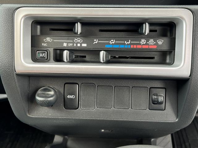 ハイゼットトラック ジャンボ　ジャンボモデル　　オートマチック　　４ＷＤ　　エアコン　　パワーステアリング　キーレス　　パワーウィンドウ　オートロック（10枚目）