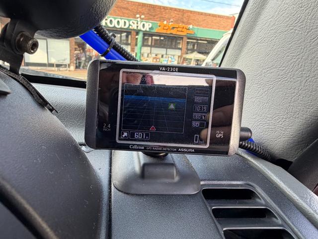 パジェロミニ Ｖ　凹みあり車両　売切御免　タイミングベルト交換　５ＭＴ　４ＷＤ　ナブゲーション　リフトアップ　社外アルミ　ターボタイマー　過給機メーター　キーレス　ＥＴＣ　オリジナル塗装（32枚目）