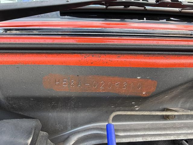 パジェロミニ Ｖ　凹みあり車両　売切御免　タイミングベルト交換　５ＭＴ　４ＷＤ　ナブゲーション　リフトアップ　社外アルミ　ターボタイマー　過給機メーター　キーレス　ＥＴＣ　オリジナル塗装（50枚目）