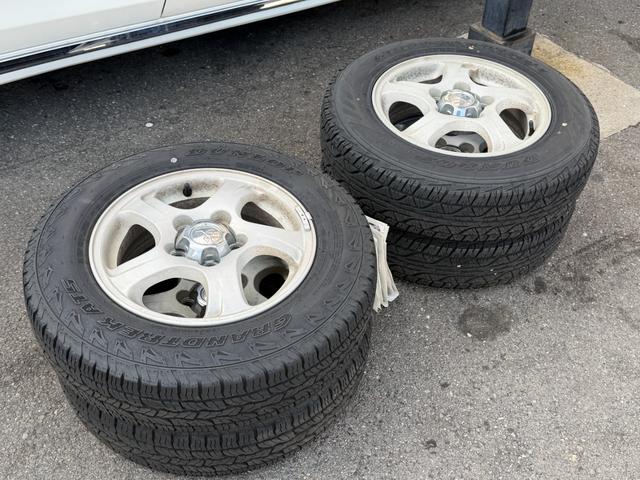 パジェロミニ Ｖ　凹みあり車両　売切御免　タイミングベルト交換　５ＭＴ　４ＷＤ　ナブゲーション　リフトアップ　社外アルミ　ターボタイマー　過給機メーター　キーレス　ＥＴＣ　オリジナル塗装（51枚目）