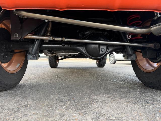 パジェロミニ Ｖ　凹みあり車両　売切御免　タイミングベルト交換　５ＭＴ　４ＷＤ　ナブゲーション　リフトアップ　社外アルミ　ターボタイマー　過給機メーター　キーレス　ＥＴＣ　オリジナル塗装（53枚目）