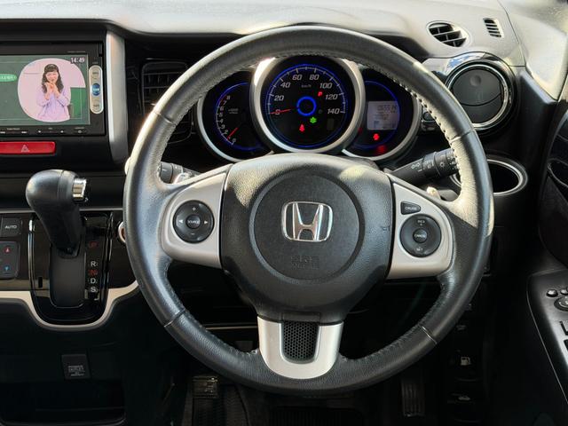 Ｎ－ＢＯＸカスタム Ｇ　ターボＳＳパッケージ　あんしんパッケージ　純正ナビゲーションシステムＶＸＭ－１５５ＶＳＩ　フルセグＴＶ　キーレス　バックカメラ　両側電動スライドドアー　ＥＴＣ　ＨＩＤヘッドライト　ターボＳＳパッケージ（8枚目）