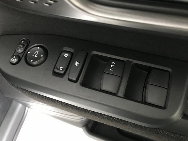 Ｎ－ＢＯＸカスタム ベースグレード　軽自動車　届出済未使用車　衝突被害軽減ブレーキ　エアコン　エアバッグ　パワステ　パワーウィンドウ　アイドリングストップ　ＡＢＳ　スマートキー　電動スライドドア（55枚目）
