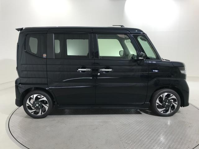 スペーシアカスタム ハイブリッドＸＳ　軽自動車　届出済未使用車　衝突被害軽減ブレーキ　アダプティブクルーズコントロール　アイドリングストップシステム　シートヒーター　オットマン　スマートキー　両側電動スライドドア　エアコン　ＡＢＳ（7枚目）