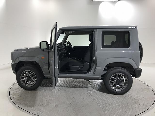 ジムニー ＸＣ　軽自動車　届出済未使用車　衝突被害軽減ブレーキ　オーディオレス　セーフティサポート　フォグランプ　ステアリングリモコン　ウィンカーミラー　アルミホイール（12枚目）