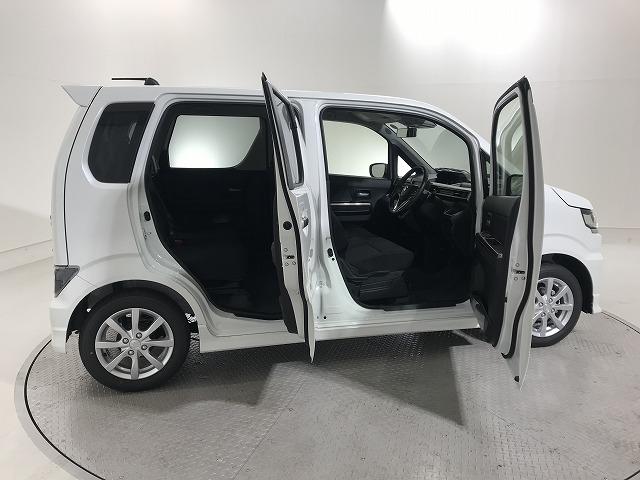 ワゴンＲカスタムＺ ハイブリッドＺＸ　ハイブリッドＺＸ（４名）　軽自動車　届出済未使用車　衝突被害軽減ブレーキ　セーフティサポート　ＬＥＤフォグランプ　レーダークルコン　純正ＡＷ（8枚目）