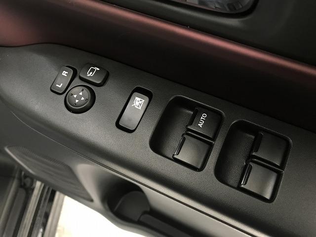 スペーシアカスタム ハイブリッドＸＳ　軽自動車　届出済未使用車　衝突被害軽減ブレーキ　エアコン　エアバッグ　ＡＢＳ　アイドリングストップ　スマートキー　パワステ　パワーウィンドウ（32枚目）