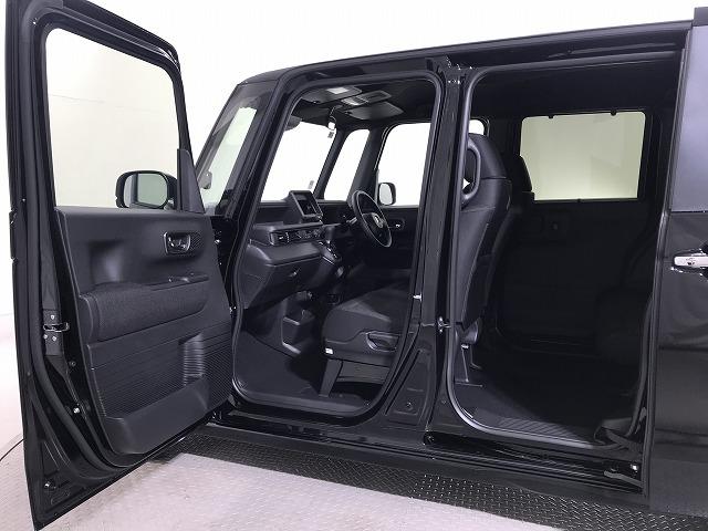 Ｎ－ＢＯＸカスタム ベースグレード　軽自動車　届出済未使用車　衝突被害軽減ブレーキ　スマートキー　アイドリングストップ　エアコン　エアバッグ　パワステ　パワーウィンドウ　ＡＢＳ（13枚目）