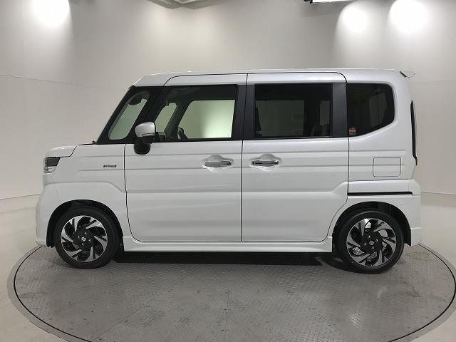 スペーシアカスタム ハイブリッドＸＳ　軽自動車　届出済未使用車　衝突被害軽減ブレーキ　エアコン　エアバッグ　パワステ　パワーウィンドウ　アイドリングストップ　スマートキー　ＡＢＳ（9枚目）