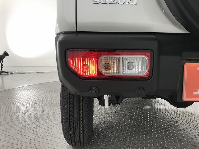 ジムニー ＸＣ　軽自動車　届出済未使用車　衝突被害軽減ブレーキ　ＡＢＳ　エアコン　エアバッグ　パワステ　パワーウィンドウ　アイドリングストップ　スマートキー（25枚目）
