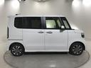 Ｎ－ＢＯＸカスタム ベースグレード　軽自動車　届出済未使用車　衝突被害軽減ブレーキ　エアコン　エアバッグ　パワステ　パワーウィンドウ　アイドリングストップ　ＡＢＳ　スマートキー　電動スライドドア（7枚目）