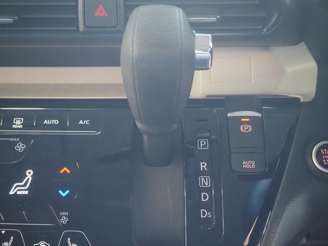 デリカミニ Ｔ　プレミアム　禁煙　４ＷＤ　ターボ　９インチナビ　全方位　フルセグ　ＢＴＡ　前席ヒーター　ハンドルヒーター　両側電動　衝軽ＢＫ　コーナーセンサー　ＬＥＤオートライト　ＬＥＤフォグ　デジタルインナーミラー　電動ＰＫ（11枚目）