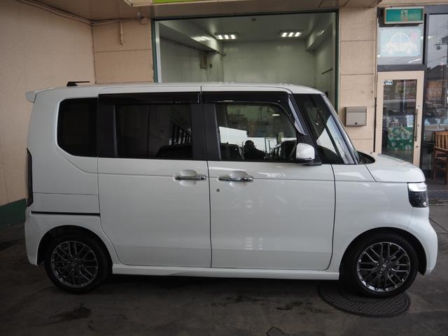 N-BOXカスタム ターボ 禁煙 リア修復 9インチナビ Bカメラ ETC 前後ドラレコ フルセグ BTA AppleCarPlay 両側電動 衝軽BK コーナーセンサー 前席ヒーター 電動PK LEDオートライト ハーフレザー(4枚目)