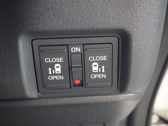 N-BOXカスタム ターボ 禁煙 リア修復 9インチナビ Bカメラ ETC 前後ドラレコ フルセグ BTA AppleCarPlay 両側電動 衝軽BK コーナーセンサー 前席ヒーター 電動PK LEDオートライト ハーフレザー(39枚目)