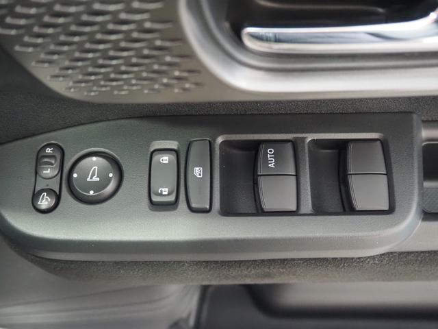 N-BOXカスタム ターボ 禁煙 リア修復 9インチナビ Bカメラ ETC 前後ドラレコ フルセグ BTA AppleCarPlay 両側電動 衝軽BK コーナーセンサー 前席ヒーター 電動PK LEDオートライト ハーフレザー(51枚目)