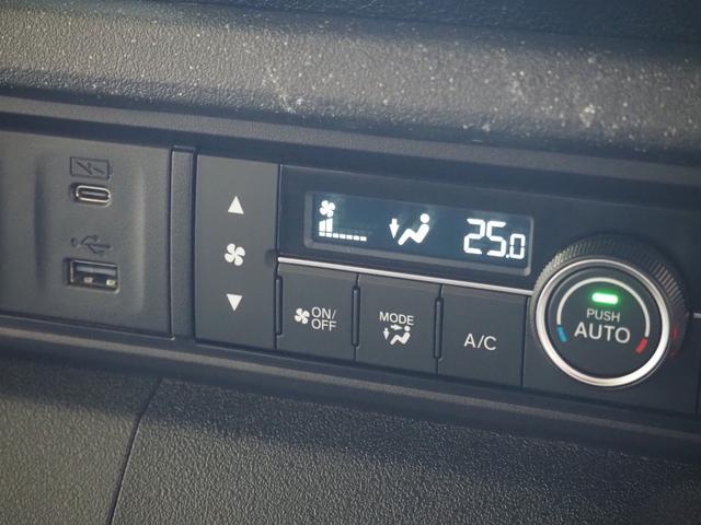 N-BOXカスタム ターボ 4WD 禁煙 8インチナビ バックカメラ ETC 前後ドラレコ フルセグTV Bluetooth 両側電動 前席ヒーター 衝突軽減BK ソナー LEDオートライト LEDフォグ 電動PK BKホールド(31枚目)