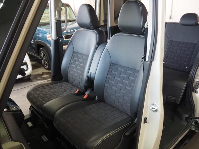 ルームクリーニングも隅々まで綺麗にしてお渡ししています。他店の車のクオリティと比較してください！！！