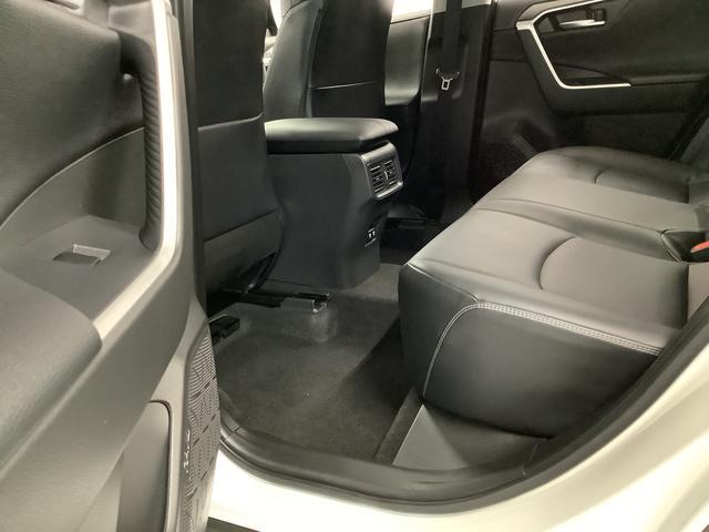 ＲＡＶ４ Ｇ　４ＷＤ　９インチナビ　ＥＴＣ　全方位カメラ　クルコン　１年保証　４ＷＤ　９インチナビ　ＥＴＣ　全方位カメラ　アダプティブクルーズコントロール　前後コーナーセンサー　前席シートヒーター　電動リアゲート　ブラインドスポットモニター　１８インチアルミホイール（56枚目）