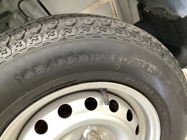 ハイゼットカーゴ ＤＸ　ＥＴＣ　アイドリングストップ　キーレスエントリー　走行無制限１年保証　アイドリングストップ　ＥＴＣ　キーレスエントリー　荷室マット　ドアバイザー　ヘッドライトレベライザー　両側スライドドア　アクセサリーソケット　マニュアルエアコン　ラジオ（42枚目）