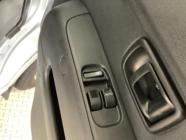 ハイゼットカーゴ デラックスＳＡＩＩＩ　ＡＴ　ＥＴＣ　コーナーセンサー　ラジオ　走行無制限１年保証　リアコーナーセンサー　ＡＴ車　ＥＴＣ　オートマチックハイビーム　ＬＥＤヘッドライト　アイドリングストップ　キーレスエントリー　横滑り防止装置　ドアバイザー　ラジオ　スマートアシスト（19枚目）