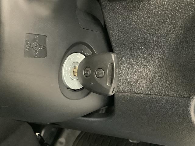 ハイゼットカーゴ ＤＸ　４ＷＤ　ＣＶＴ　前後コーナーセンサー　両側スライドドア　走行無制限１年保証　前後コーナーセンサー　４ＷＤ　ＣＶＴ車　オートマチックハイビーム　アイドリングストップ　キーレスエントリー　横滑り防止装置　オートライト　ヘッドライトレベライザー　ラジオ（22枚目）