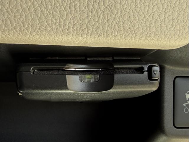 ｅＫワゴン Ｍ　ｅ－アシスト　ワンオーナー　ＥＴＣ　シートヒーター　走行無制限１年保証　ワンオーナー　ＥＴＣ　ＣＤ　　運転席シートヒーター　衝突軽減ブレーキ　ＤＶＤ　ＵＳＢ　Ｂｌｕｅｔｏｏｔｈ　キーレスエントリー　オートエアコン　ドアバイザー　ヘッドライトレベライザー（19枚目）