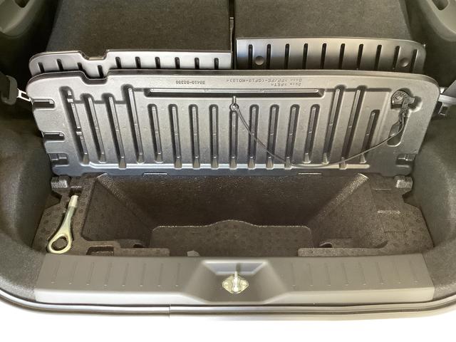 安全安心な走行のために、納車前には小さなクルマを知り尽くしたエキスパートが基本性能に関わる機能や状態を徹底的に点検しています。