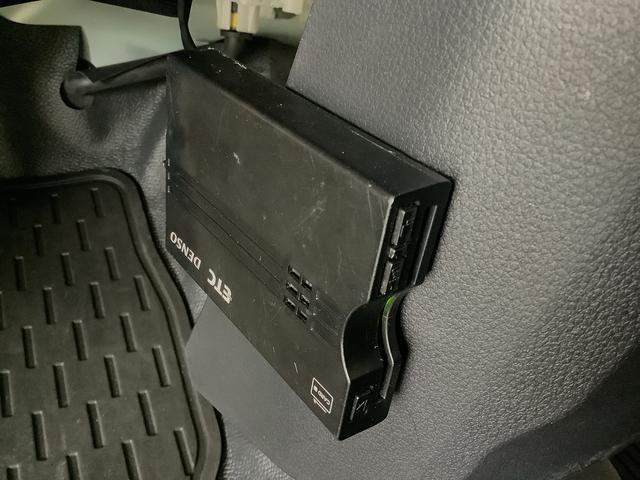 ハイゼットカーゴ DX ディスプレイオーディオ ドラレコ ETC バックカメラ 1年保証 ディスプレイオーディオ ETC ドラレコ バックカメラ 前後コーナーセンサー USB Bluetooth オートマチックハイビーム アイドリングストップ キーレスエントリー 横滑り防止装置(37枚目)