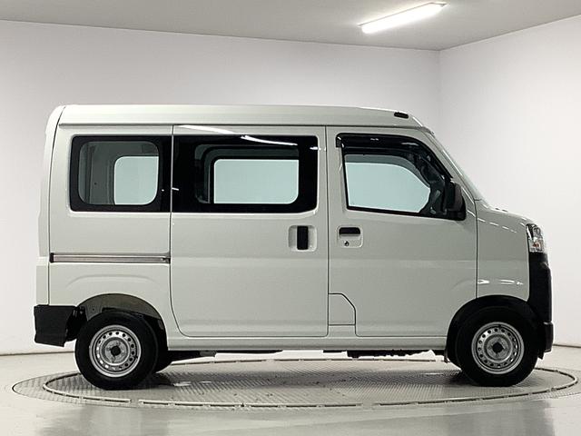 ハイゼットカーゴ スペシャル 5MT 前後コーナーセンサー 両側スライドドア 走行無制限1年保証 前後コーナーセンサー MT車 オートマチックハイビーム アイドリングストップ 横滑り防止装置 オートライト ヘッドライトレベライザー パワーウィンドウ ラジオ スマートアシスト(8枚目)