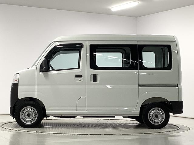 ハイゼットカーゴ スペシャル 5MT 前後コーナーセンサー 両側スライドドア 走行無制限1年保証 前後コーナーセンサー MT車 オートマチックハイビーム アイドリングストップ 横滑り防止装置 オートライト ヘッドライトレベライザー パワーウィンドウ ラジオ スマートアシスト(9枚目)