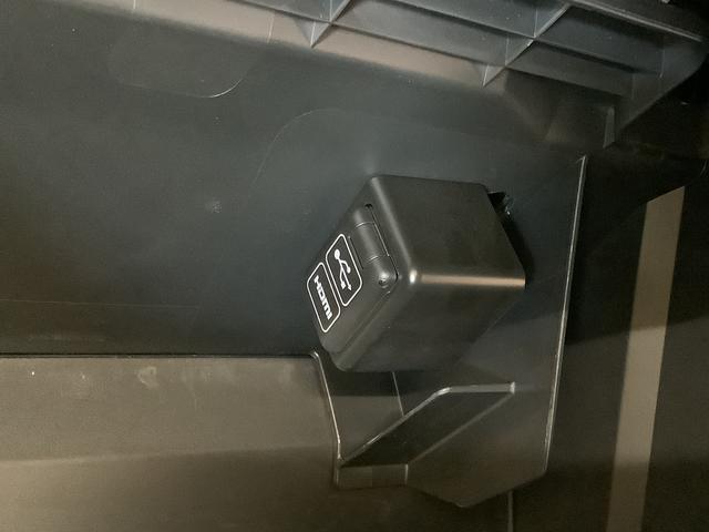 コペン GR スポーツ ターボ CVT 1オーナー ナビTV ETC 1年保証 ワンオーナー ナビTV ETC バックカメラ CVT車 シートヒーター USB接続 LEDヘッドライト パドルシフト レカロシート MOMOステアリング 16インチ純正BBSアルミホイール(42枚目)