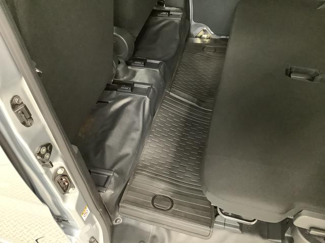 ハイゼットカーゴ ＤＸ　４ＷＤ　ＣＶＴ　ワンオーナー　前後コーナーセンサー　走行無制限１年保証　４ＷＤ　ワンオーナー　ＣＶＴ車　前後コーナーセンサー　オートマチックハイビーム　アイドリングストップ　キーレスエントリー　横滑り防止装置　オートライト　ラジオ　両側スライドドア（33枚目）