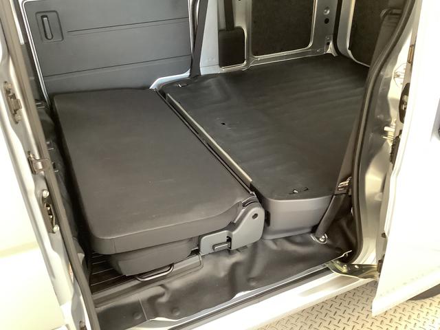 ハイゼットカーゴ DX CVT 前後コーナーセンサー ラジオ 両側スライドドア 走行無制限1年保証 前後コーナーセンサー CVT車 オートマチックハイビーム アイドリングストップ 横滑り防止装置 オートライト ヘッドライトレベライザー パワーウィンドウ ラジオ スマートアシスト(32枚目)