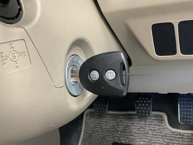 ミラ Ｘスペシャル　５ＭＴ　ＣＤオーディオ　キーレスエントリー　走行無制限１年保証　キーレスエントリー　ＣＤオーディオ　ＭＴ車　ドアバイザー　ヘッドライトレベライザー　アクセサリーソケット　マニュアルエアコン　テンパータイヤ　衝突安全ボディ　助手席エアバック（20枚目）