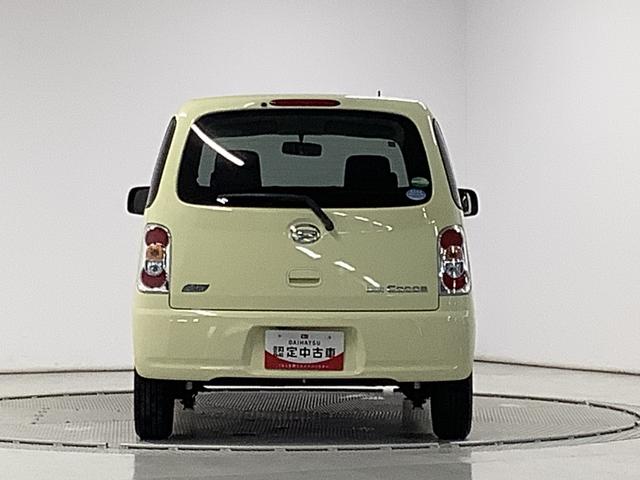 ミラココア ココアＬ　ナビＴＶ　バックカメラ　アイドリングストップ　１年保証　ナビＴＶ　ＵＳＢ　バックカメラ　アイドリングストップ　キーレスエントリー　ドアバイザー　ヘッドライトレベライザー　電動格納ドアミラー　アクセサリーソケット　ベンチシート　テンパータイヤ（13枚目）