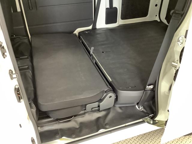 ハイゼットカーゴ ＤＸ　雹害車両　ＣＶＴ　ワンオーナー　前後コーナーセンサー　雹害車両　１年保証　前後コーナーセンサー　ワンオーナー　ＣＶＴ車　オートマチックハイビーム　アイドリングストップ　キーレスエントリー　横滑り防止装置　オートライト　ヘッドライトレベライザー　ラジオ（34枚目）